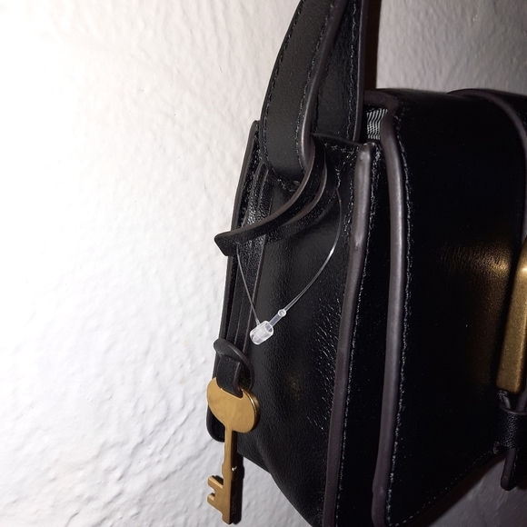 NWOT Fossil Crossbody - Picture 6 of 9